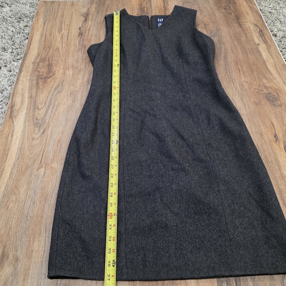 GAP Grey Wool Blend Sleeveless V-Neck Zipper Closure Midi Dress Size 10 - Picture 6 of 6